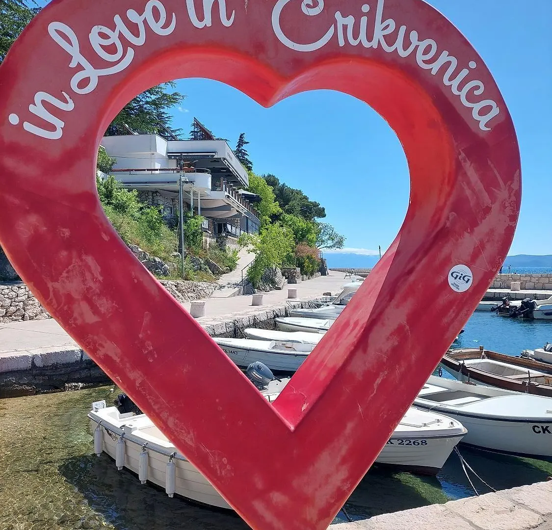 Idyllisches Apartment Nur 400 Meter Zum Sandstrand Mit Meerblick, Wifi Und Privatparkplatz Crikvenica